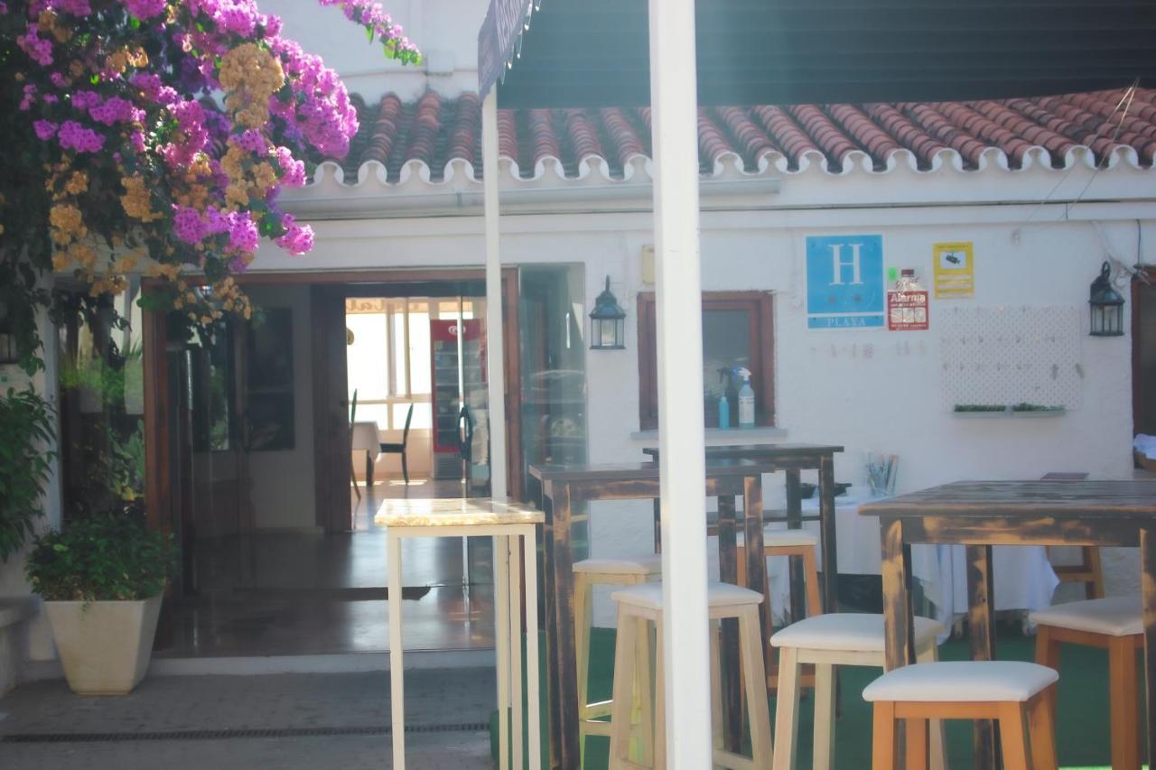 Hotel Patricia Torreguadiaro Exterior photo